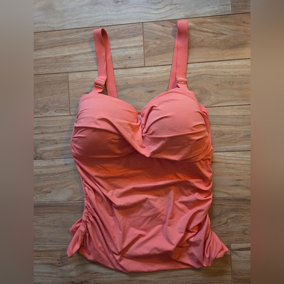 Anne Cole Twist Front Bandeau Tankini Top in Peach Size 18W - Picture 2 of 6